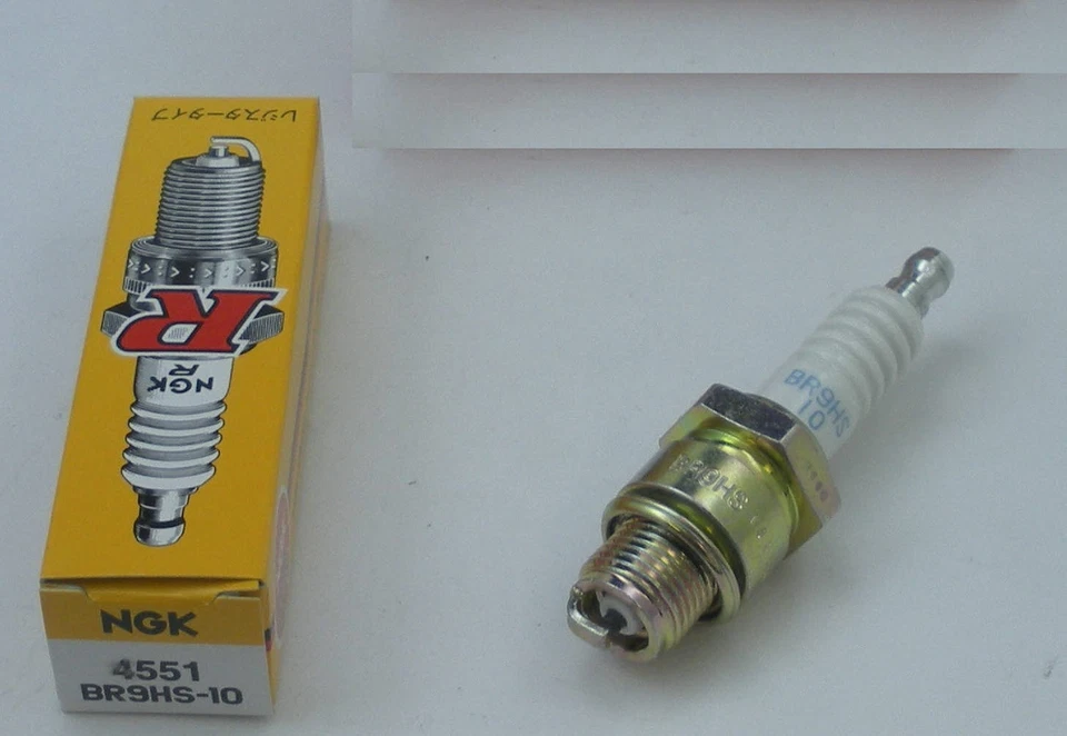 Bujía NGK BR9HS-10 para motores fueraborda Foto 1 de 1
