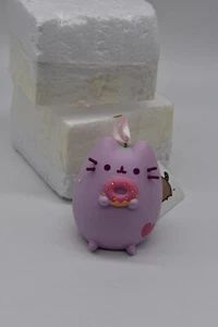 2017 PUSHEEN Weihnachts ORNAMENT Katze DONUT Donut PVC Abteilung 56 RAR Neu - Bild 1 von 2