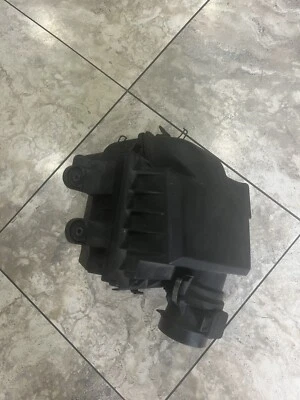Auto Parts 2000 BMW 323i E46 OEM Air Filter Housing And Maf Sensor Housing - Image 1 of 3