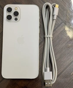 Apple iPhone 12 Pro 128GB srebrny odblokowany wyświetlacz 6,1 cala – okazja Wielka Brytania - Zdjęcie 1 z 13