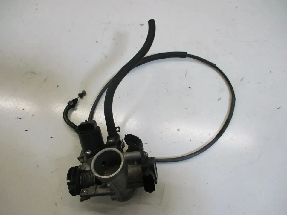 7. KTM RC 125 DUKE IS Bj.11 Drosselklappe Dellorto Einspritzdüse Gaszug sensoren - Bild 1 von 4