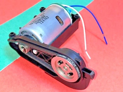 1621578 Motor de cepillo en carcasa, engranaje y conjunto de correa para BISSELL CrossWave 2554 Foto 1 de 4