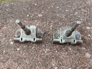 Land Rover Wiper Spindle Wheel Boxes Series 2a (From Suffix F) 3 (560887) Good C - Picture 1 of 3