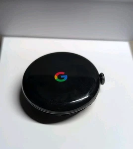 Google - Pixel Watch 3 (45 mm) Wi-Fi - Noir mat - Sans bracelet - MONTRE SEULE - Photo 1 sur 4