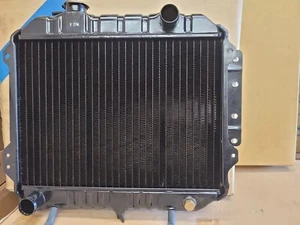 Radiator Automotive - Picture 1 of 8