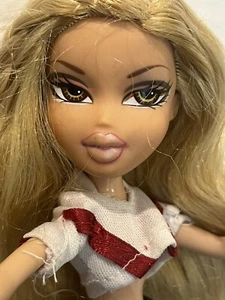 Bratz Cloe CLOE Green brown Hazel EYES - Picture 1 of 11