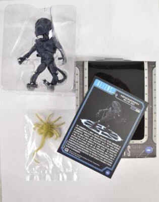 Vinilos Loyal Subjects ALIENS XENOMORPH azul y Facehugger 1/96 Foto 1 de 2