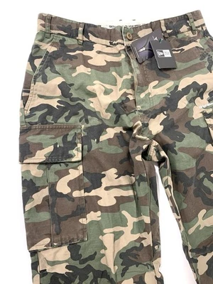 Calça Camuflada New Era YKK BDU Woodland NOVA COM ETIQUETAS Grande - Imagem 1 de 4