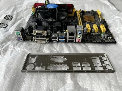 Kit carte mère ASUS H81M-PLUS + Pentium G3240 + 4 Go DDR3   - Photo 1/2
