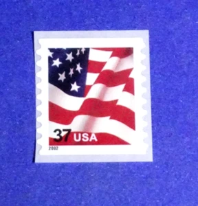 3633 "USA" FLAG COIL "SINGLE" (37c) STAMPS 2002 DATE BANKNOTE MANUFACTOR - Picture 1 of 1