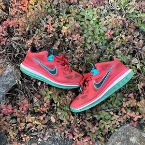 Nike LeBron 9 Low Liverpool / Red Black White Green 510811-601 Mens Sz 8.5 EUC - Picture 1 of 7