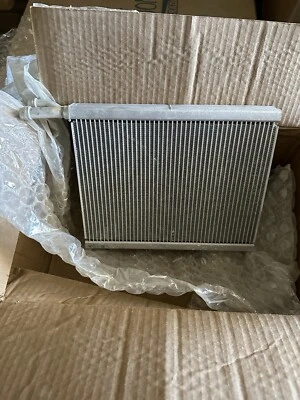 Peterbilt 3S011453 - A/C Condenser GENUINE PARTS PACCAR - Image 1 of 4