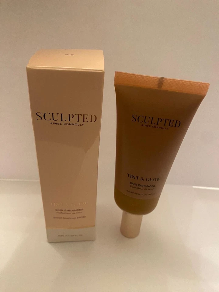 Sculpted by Aimee Tint & Glow Skin Enhancer in 10.0 new 45ml - Image 1 of 1