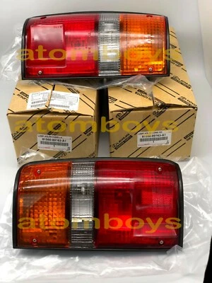 GENUINE TOYOTA TRUCK LN85 YN90 LN107 LN106 LN109 YN86 YN105 TAIL LIGHT REAR LAMP - Изображение 1 из 4
