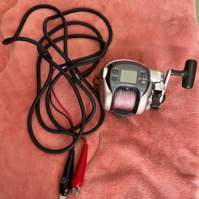 Mulinello elettrico DAIWA Super Tanacom S 500W destro 2.8:1 pesca d'altura usato - Immagine 1 di 4