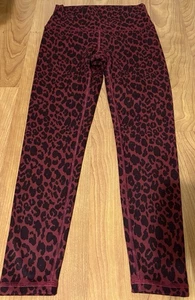 Fleo Workout Leggings Medium Stretch Maroon Black Cheetah Print - Picture 1 of 8