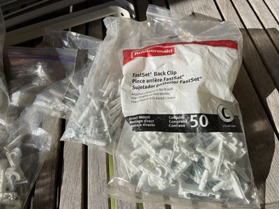 CLOSETMAID Estantería de Alambre HARDWARE Soportes para paneles de yeso Clips Tornillos Anclavos Clavo Foto 1 de 4