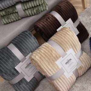 Weiche Kuscheldecke XXL Flanell Fleecedecke Flauschige Wohndecke Sofadecke Bett - Bild 1 von 14