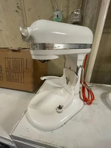 KitchenAid 8 Quart Commercial Stand Mixer - White - FOR PARTS ONLY - Picture 1 of 3