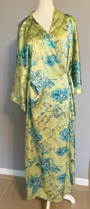 JONES NEW YORK WOMEN'S SLEEPWEAR KIMONO ROBE W/ BELT. SIZE: M SATIN FLORAL LONG - Picture 1 of 4