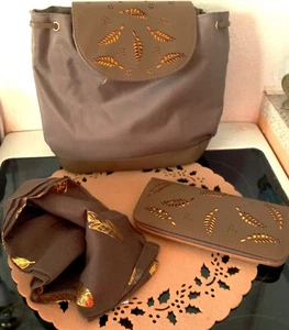 3 tlg:kleiner Rucksack + Geldbörse + Halstuch,alles passend + NEU!!!!! - Bild 1 von 5