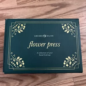 Bogenschütze & Olive Zubehör Konvolut—Blumenpresse, Bänder, Briefmarken aus Subboxen - Bild 1 von 13