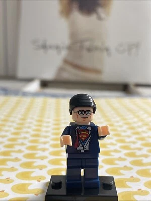 CLARK KENT SUPERMAN DISGUISE LEGO MINIFIG justice league david corensweet - Image 1 of 4