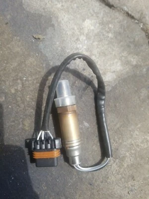 NUEVO BOSCH 13027 Sensor de oxígeno compatible con Chevrolet Express 2500 - GMC Savana 3500 Foto 1 de 2