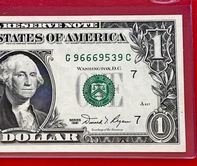 1981 $1 DOLLAR BILL ( CHICAGO G ) Block G-C , UNCIRCULATED - Image 1 of 3