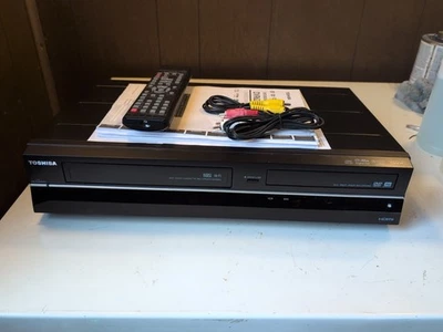 Toshiba DVR620KU Dolby DTS HDMI Combo VHS Recorder DVD Player W/ Remote Tested - Image 1 of 4
