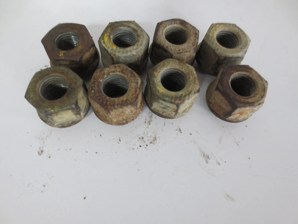 Honda Recon 250 2001 usado OEM tuercas de 8 ruedas Foto 1 de 1