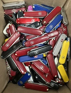 Lote de 5 navajas suizas clásicas Victorinox - varios colores y logotipos - Imagen 1 de 1