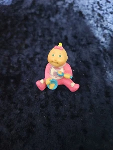 Vintage 1984 Cabbage Patch Kinder Baby Mädchen Essen 1,75" Mini Puppe @ Kz - Bild 1 von 7