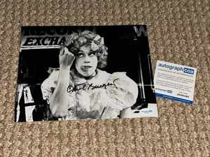 FOTO 8x10 firmata CAROL BURNETT LEGGENDARIA ATTRICE COMICA - ACOA COA - Foto 1 di 2