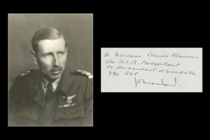 Hugo Burgerhout (1913-1988) - No. 320 Squadron RAF - Signed card + Photo - COA - Foto 1 di 3