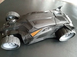 Batman Tumbler RC Auto Spinmaster 2023 ohne Fernbedienung ungetestet auf Ersatzteile - Bild 1 von 5