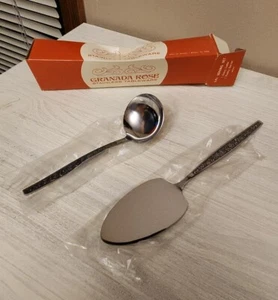 Granada Rose Stainless Tableware 2pc Serving Set, Gravy Ladle And Pastry Server - Picture 1 of 5