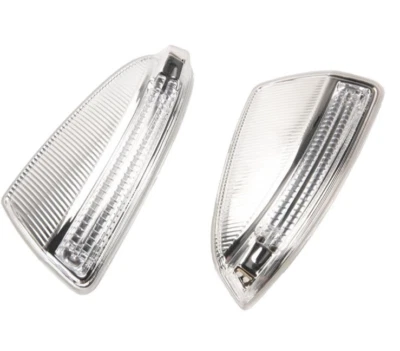 Luz de señal de giro del espejo lateral para Mercedes Benz C250 C300 C350 C63 AMG 2008-2015 Foto 1 de 4