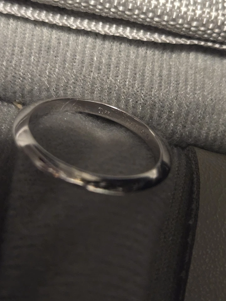 Tiffany & Co. Platinum Knife Edge Wedding Band 5.25 - Image 1 of 4