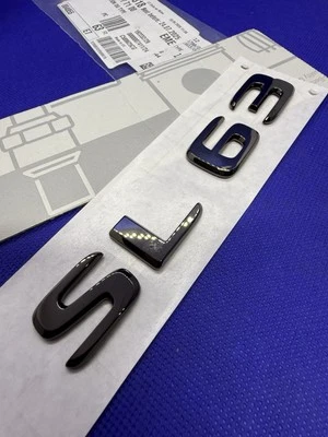 New Logo MERCEDES AMG SL63 Sl 63 Cromo Dark Scuro Badge Originale A2328177100 Gt - Immagine 1 di 4