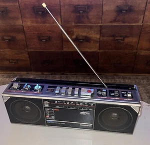 VTG 80s Magnavox D8020/17 Boombox Blaster AM FM Stereo Cassette 1984 Radio Only - Picture 1 of 18