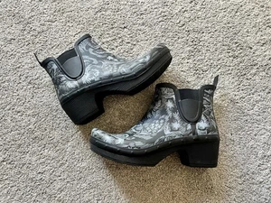 DANSKO Chelsea Women’s Size 40 Rosa Floral Patterned Rain Ankle Boots Booties - Picture 1 of 5