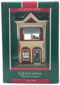 Adorno de sello Oficina de Correos de Estados Unidos 1989 nostálgico pueblo de Navidad árbol recuerdo - Imagen 1 de 13
