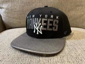 47 New York Yankees MLB Words Redondo Captain Flat Billed Snapback Cap Hat OSFA - Picture 1 of 4