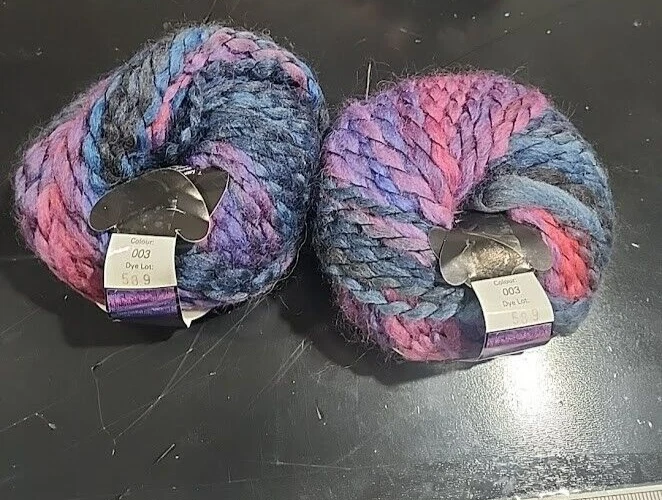 Tahki YARN TAOS 95% WOOL 5% ACRYLIC  ITALY 50 GRAM color 003 LOT 589 BY THE BALL - Image 1 of 1