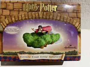 Pisapapeles Hallmark Hovering Harry Potter 2001 persiguiendo la soplón dorada NUEVO - Imagen 1 de 7