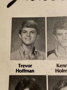Anuario Trevor Hoffman San Diego Padres Savanna High School Savannan 1984 - Imagen 1 de 12