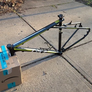 21.5" GT Transeo 4.0 700c Aluminum Alloy Hybrid Hardtail Bike Frame Disc V-Brake - Picture 1 of 22