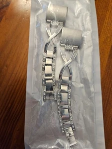 Fitbit Charge 2 replacement silver band with rhinestones - Picture 1 of 3