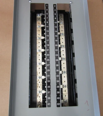 Placa de panel de tuerca principal Siemens NQOM442L225CNLB 225 amperios, 42 circuitos 120/208 V cobre Foto 1 de 4